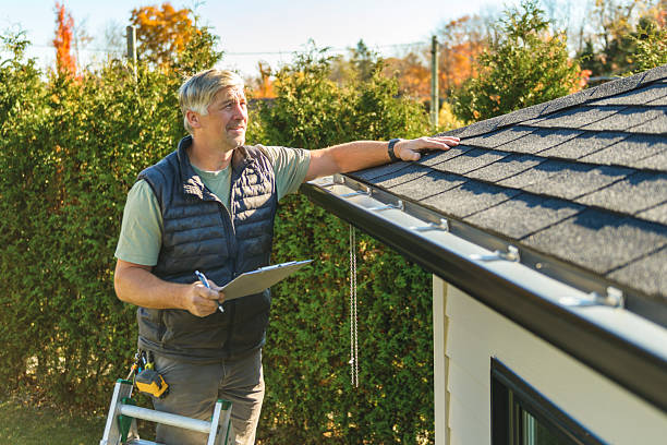Professional Roof Leak Repair technician working in Sheffield, IA